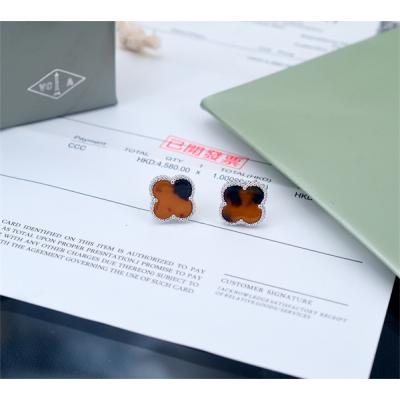 Van Cleef & Arpels Earrings 007
